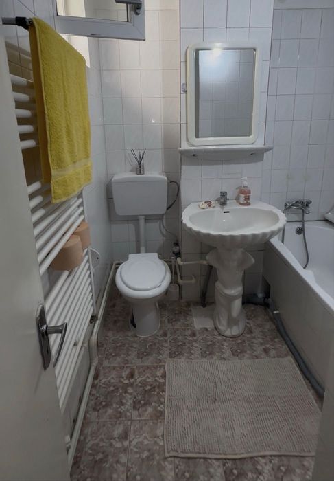 apartament 2 camere chirie rosiori de vede ultracentral mobilat utilat centrala proprie balcon etaj 2