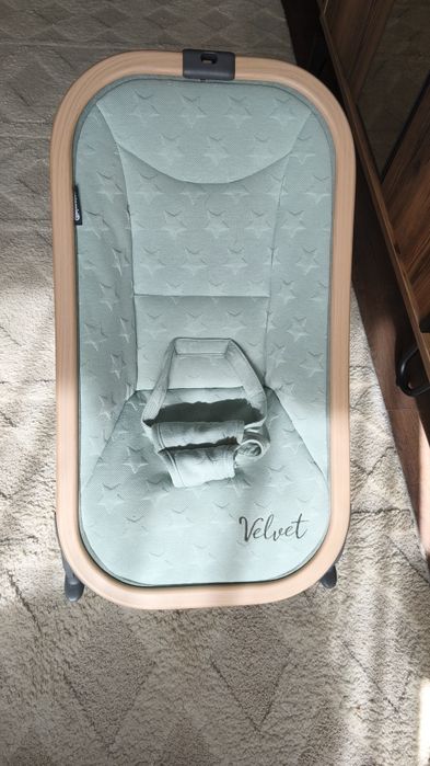 Бебешки шезлонг / люлка Chipolino Velvet – много запазен, като нов