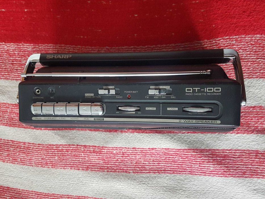 Radiocasetofon Recorder Sharp QT-100 - In stare foarte buna