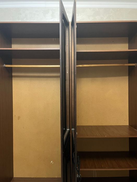 Шкаф 20000тенге саудасы бар