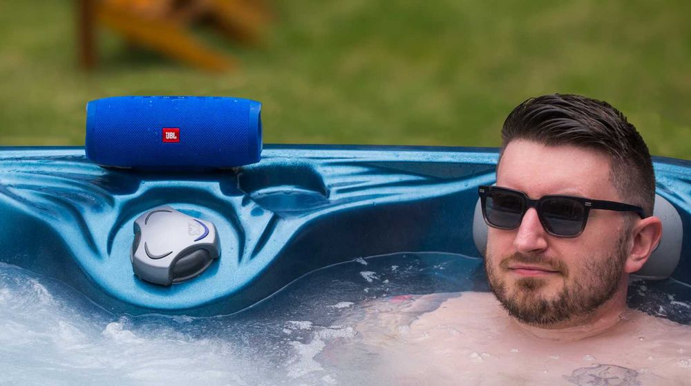 НОВА блутут преносима колонка JBL Charge 3 водоустойчива 20W 6000mAh
