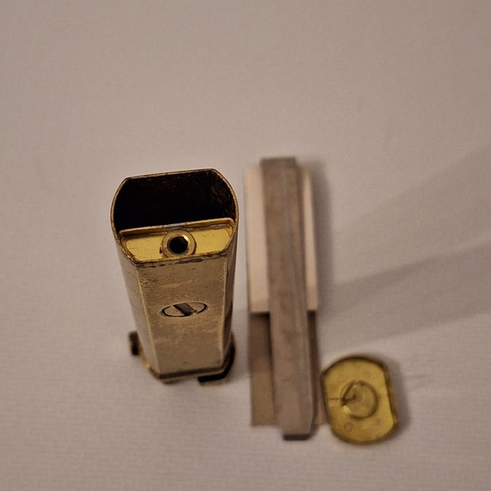 Bricheta de colectie Casablanca Brass