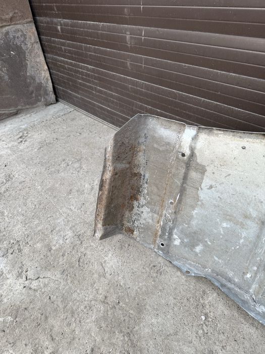 Крыло Правое R на BMW e34