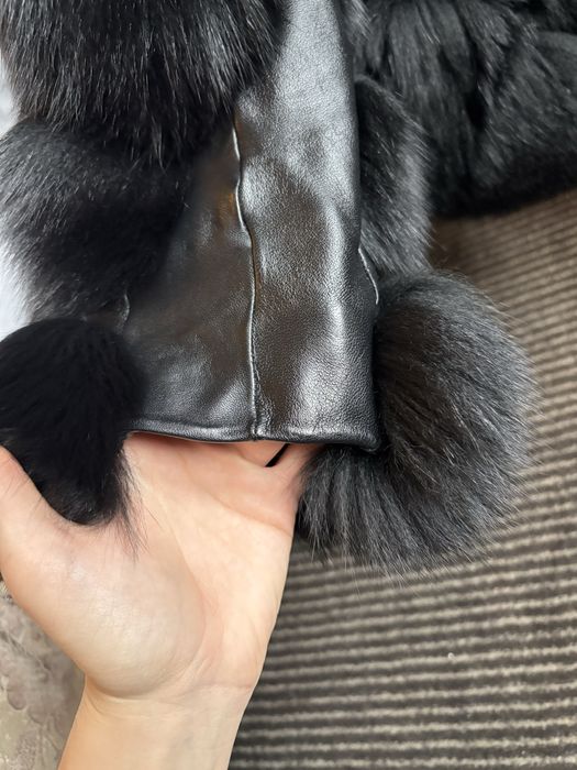 Haina de blana din vulpe polara