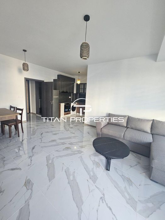 Дава се под наем Двустаен апартамент в Бургас, Славейков - 70 кв.м за 765 € - Снимка #1