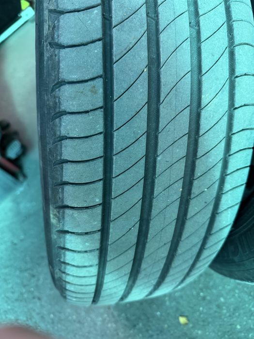 Гуми Michelin Primacy 4 215/55/17 летни дот 4420 - джантите не се продават