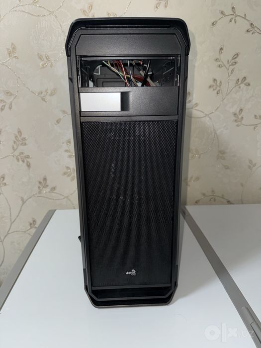 Aercool Case + Cooler Master 600W