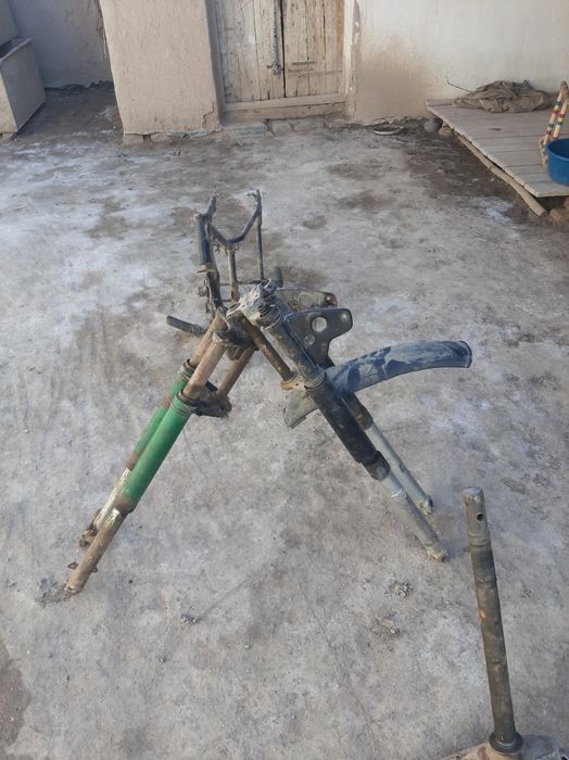 Moto zapchast sotiladi