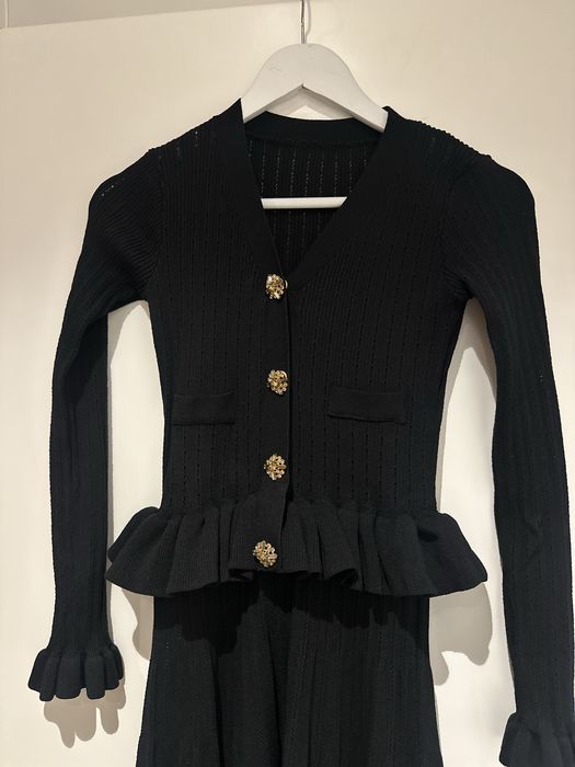 Черна рокля, размер М, нова, но без етикет