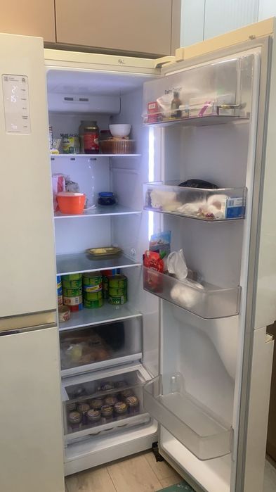 Продам холодильник двух дверный