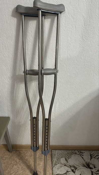 Костыли подмышечные