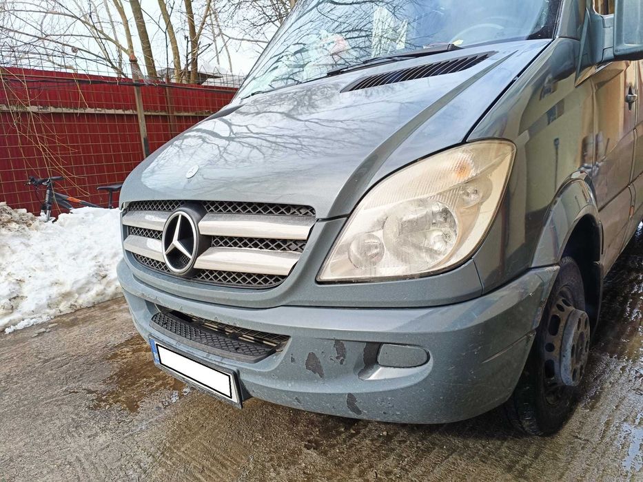 Vand Piese Auto Fata Sprinter 2009