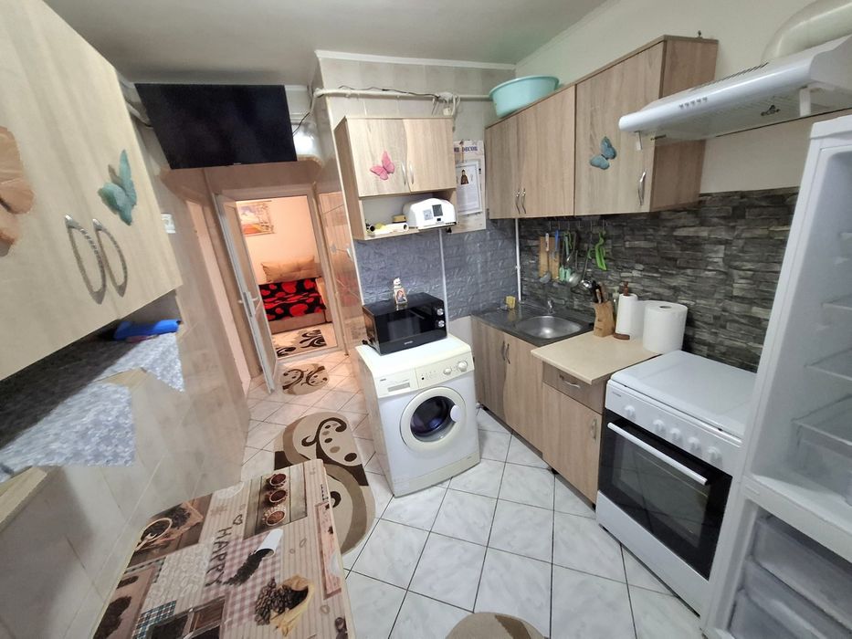 Vand apartament decomandat