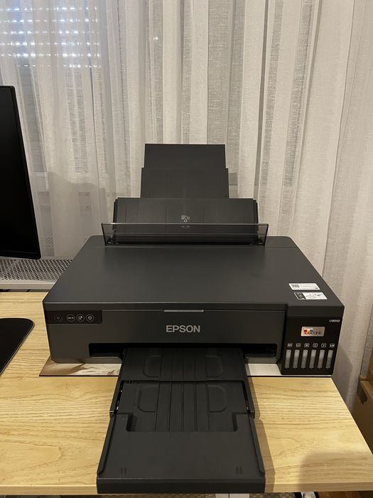 Imprimanta foto profesionala A3+ EPSON L8050 in garantie
