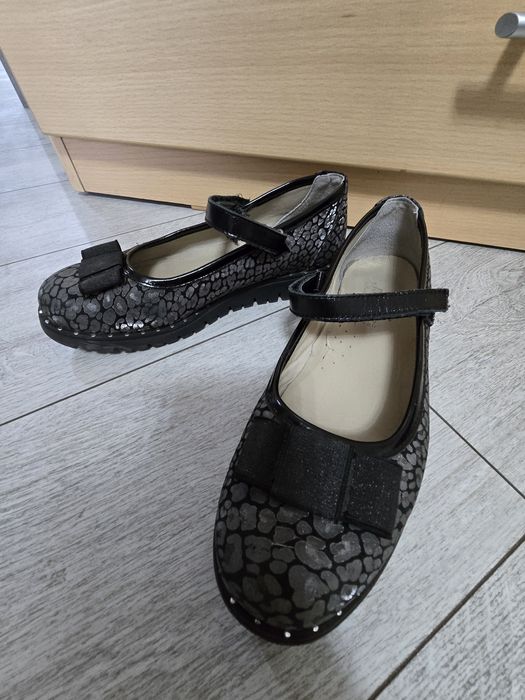 Туфли в школу на девочку