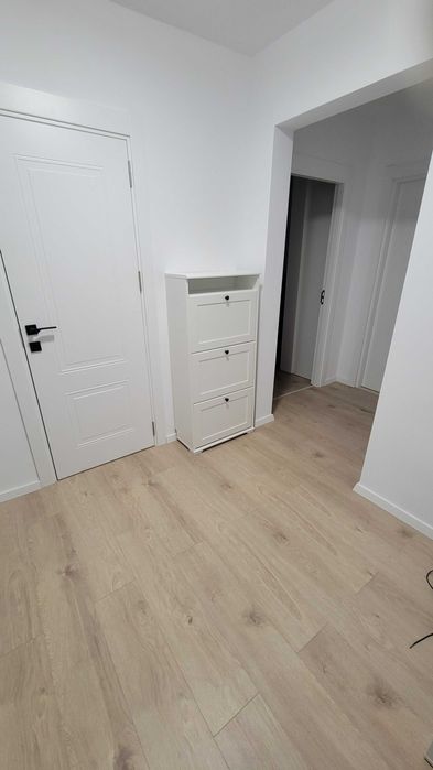 Inchiriez apartament doua camere, zona Mihai Viteazul