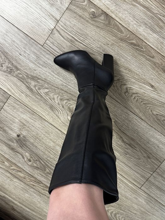 Cizme pana la genunchi