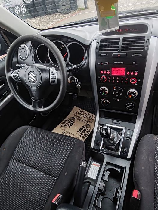 Vând sau schimb Suzuki grand vitara
