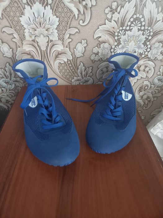 Продам Борцовки 44 размер