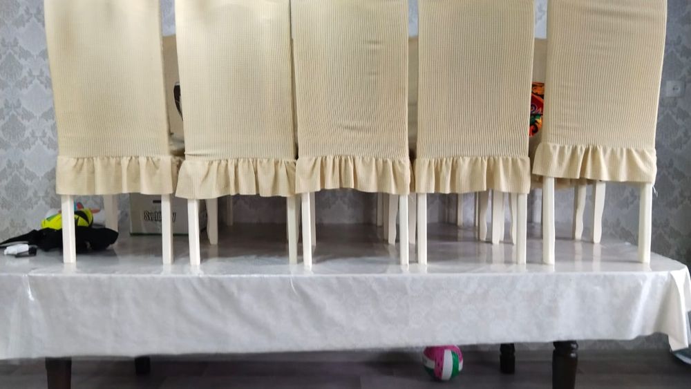 стул и стуля,гостиная