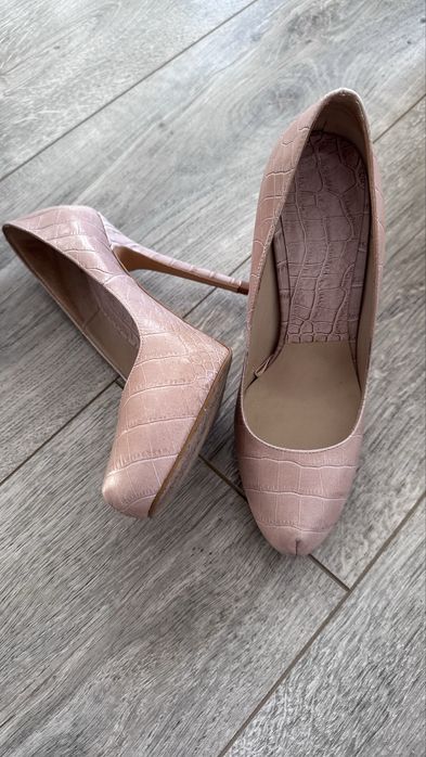 Новые туфли Zara