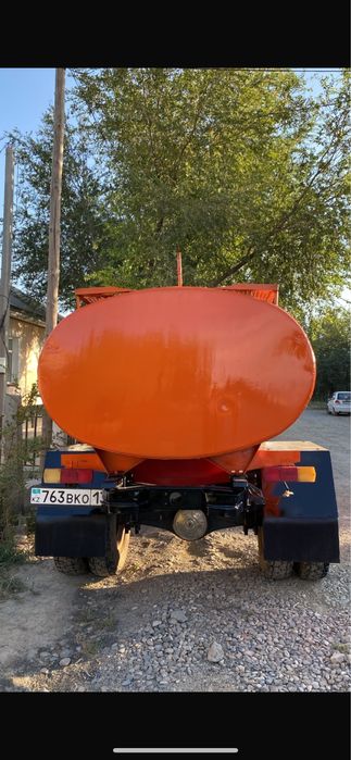 Бензовоз в хорошем состояний