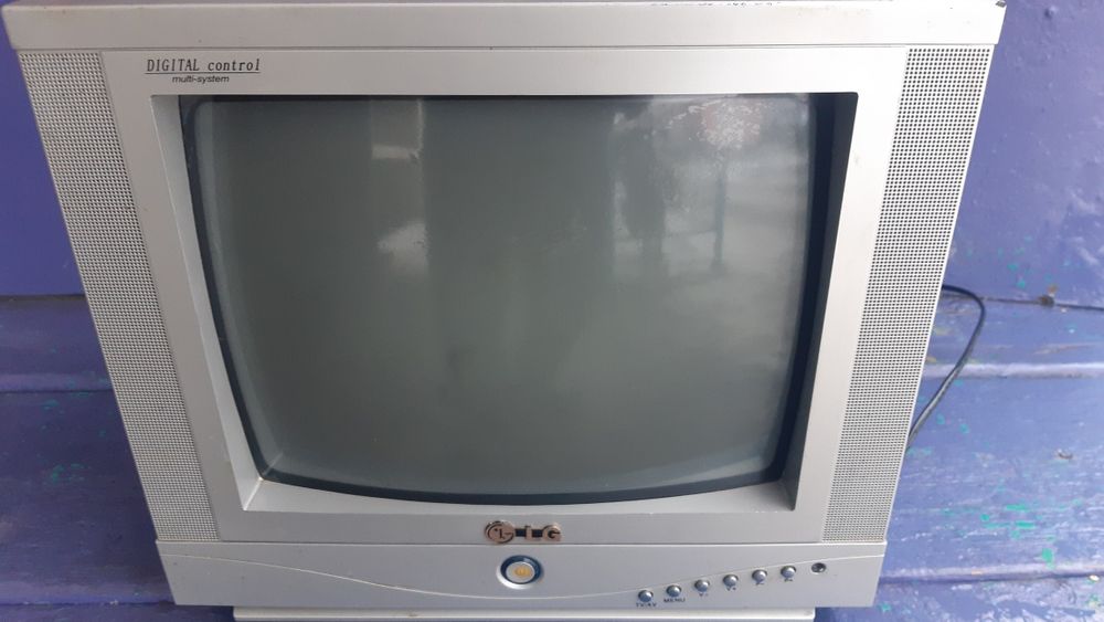 Продам Телевизор LG