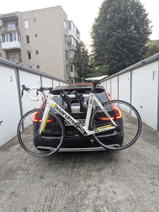 suport  auto Thule Raceway   992( 3 biciclete ) preț Fix ! 999 lei