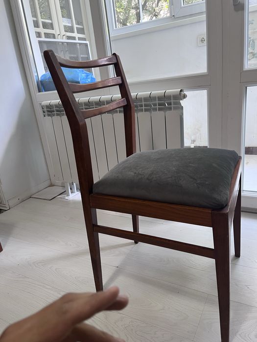 Продам Стулья 6 штук