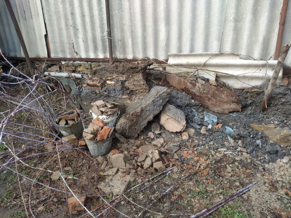 Строительный мусор отдам даром