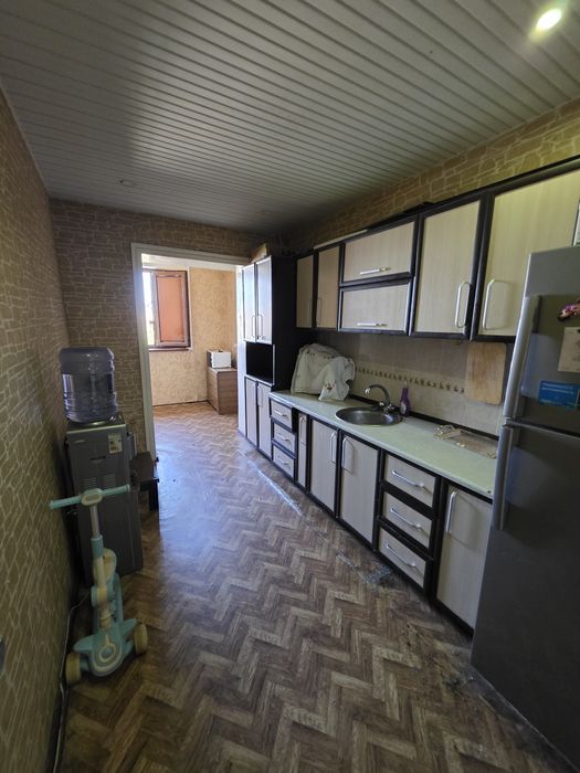 Продаётся 4/4/4 Юнусабад 18 квл, кирпич