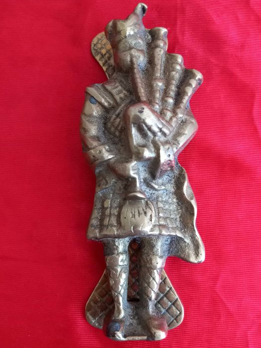 Чукало за Врата Шотландски Гайдар