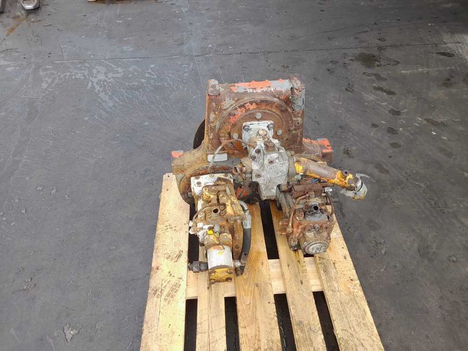 Pompa hidraulica vola incarcator frontal Caterpillar 988