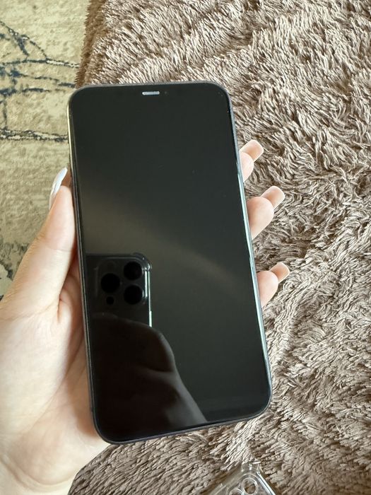продам айфон 11 64гб