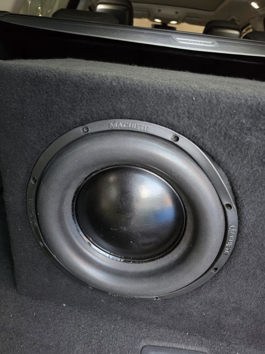 Subwoofer auto deaf bonce machette
