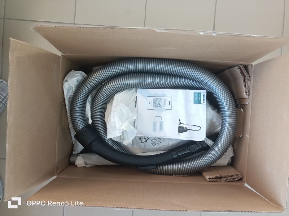 Пылесос PHILIPS FC9733