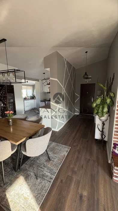 Продава се Тристаен апартамент в Пловдив, Кючук Париж - 200 кв.м за 1097 €/кв.м - Снимка #2