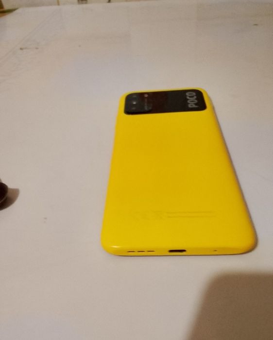 Поко М 3 64 память