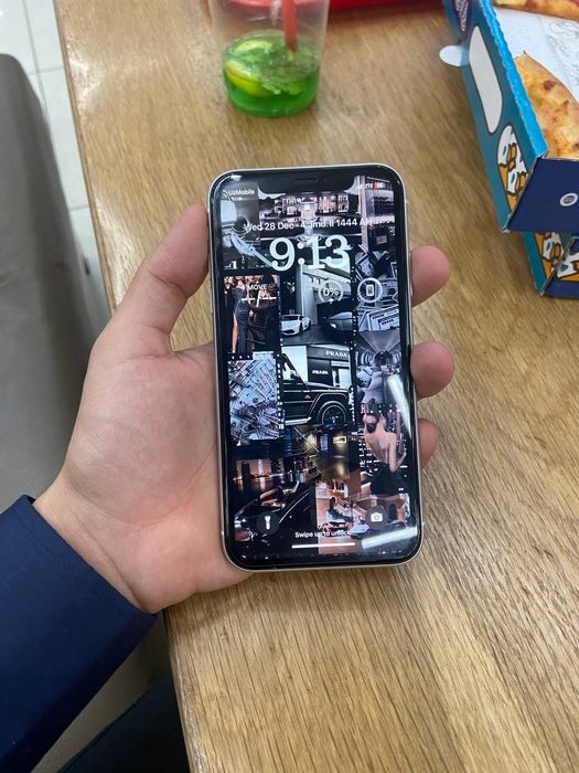 iPhone XR 64гб!!!