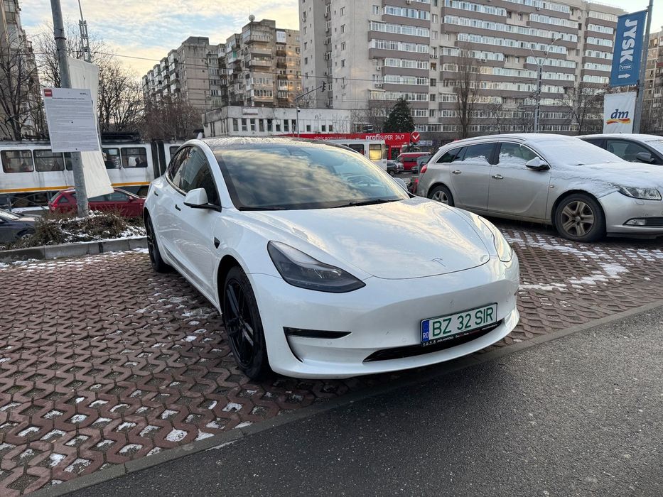 Tesla Model 3 Long Range - AWD - Tesla Vision - AMD Ryzen - LLumar