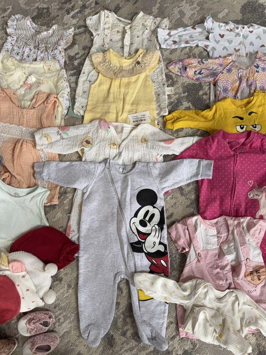 Пакетом одежда для девочки с 3 мес-до года
