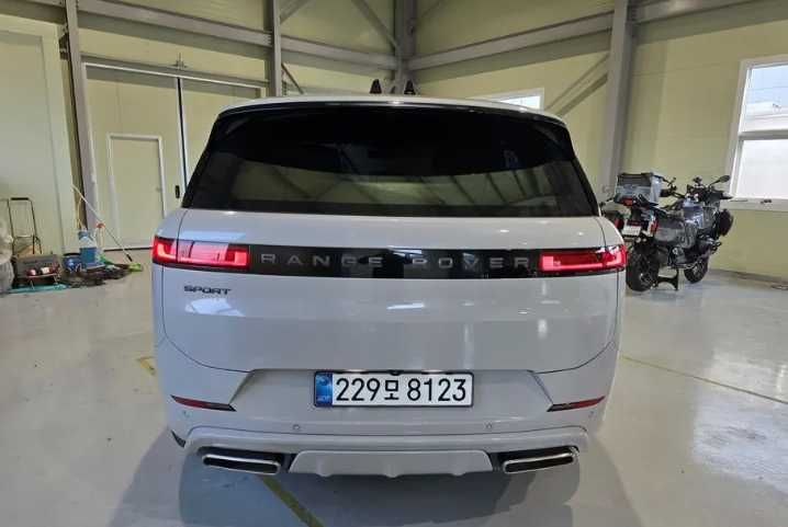 Range Rover Sport P550e
