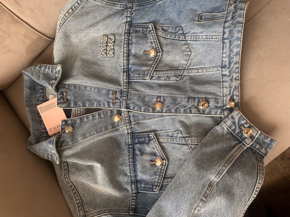 Дънково яке с копчета в златисто Намалено