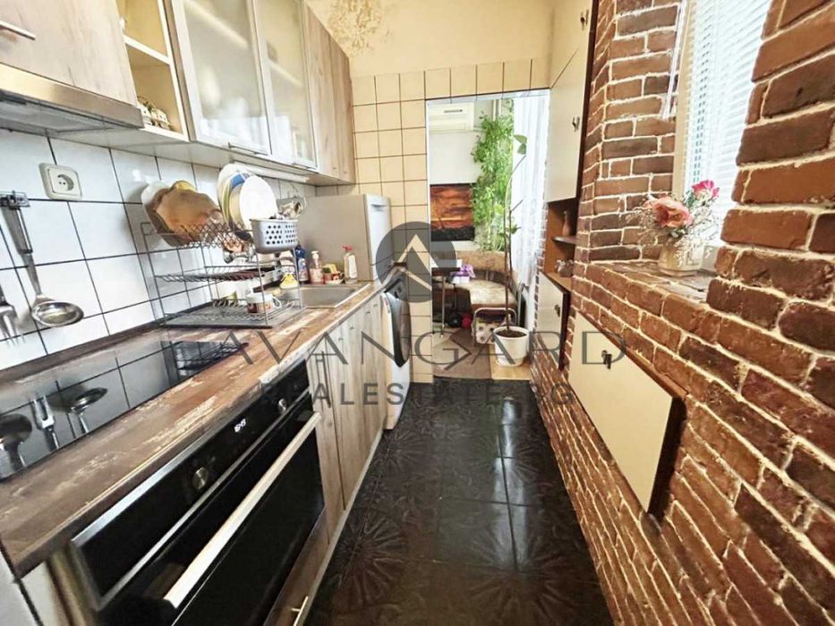 Продава се Тристаен апартамент в Пловдив, Тракия - 76 кв.м за 2237 €/кв.м - Снимка #4