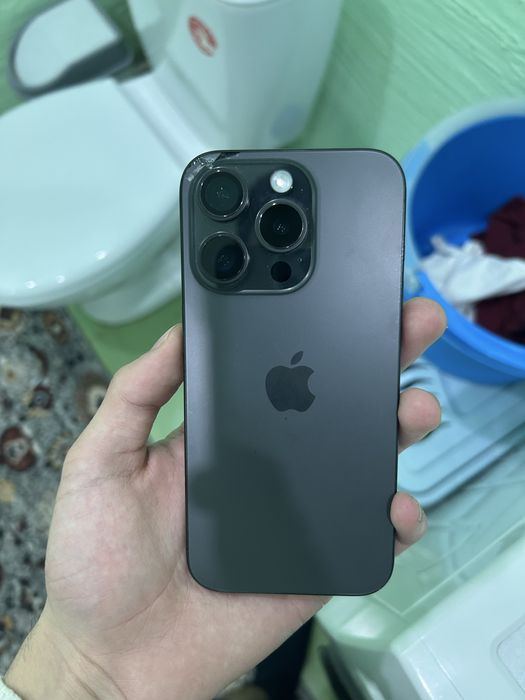 iphone 15.  проо
