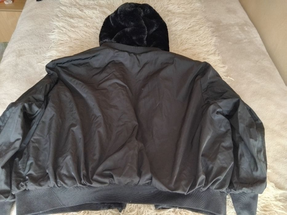Яке дамски модел зимно с две лица размер Л