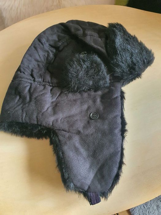 Caciula cu urechi din blana artificiala marimea 60