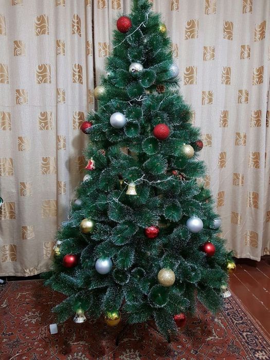 Ёлка ёршик белая