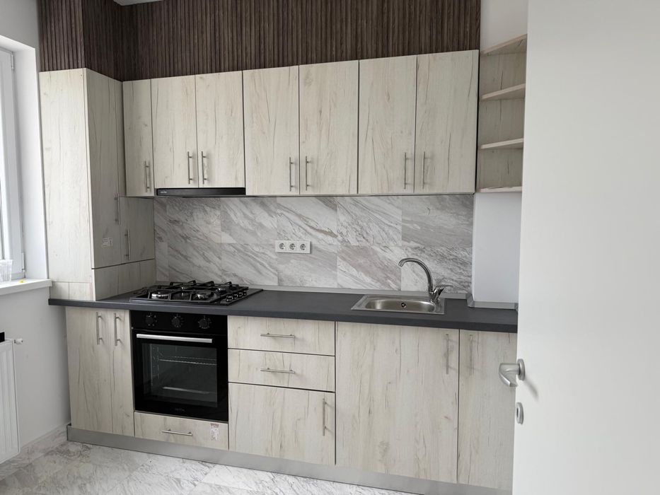 Inchiriez garsoniera ,centrala proprie ,lift ,bloc nou