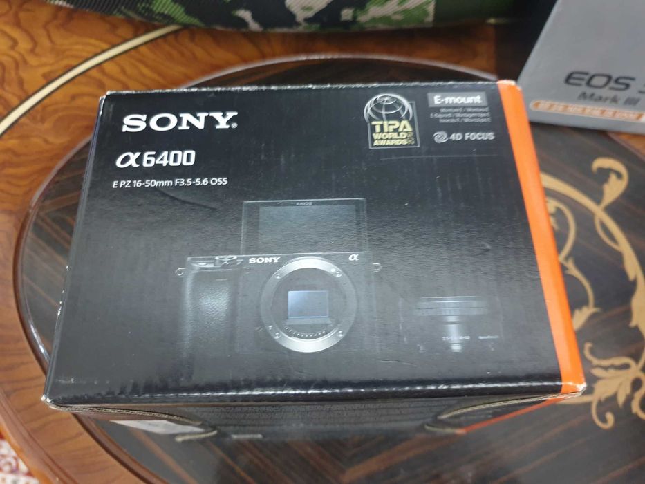 Сони 6500 с обьек 18-135 Срочно